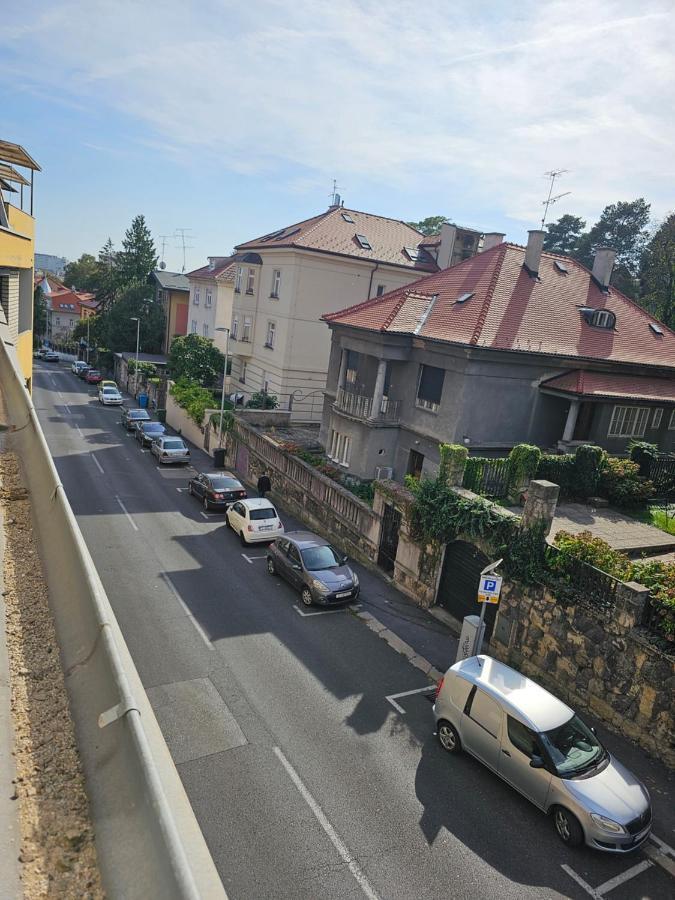 Pantovcak Oaza Appartement Zagreb Buitenkant foto